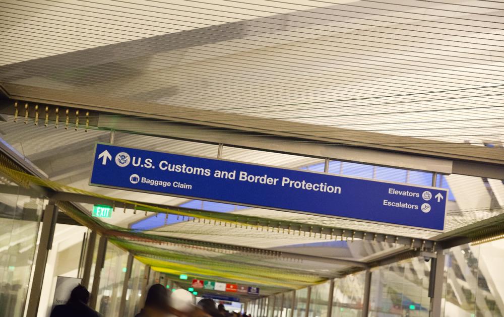 customs and baggage claim sign 